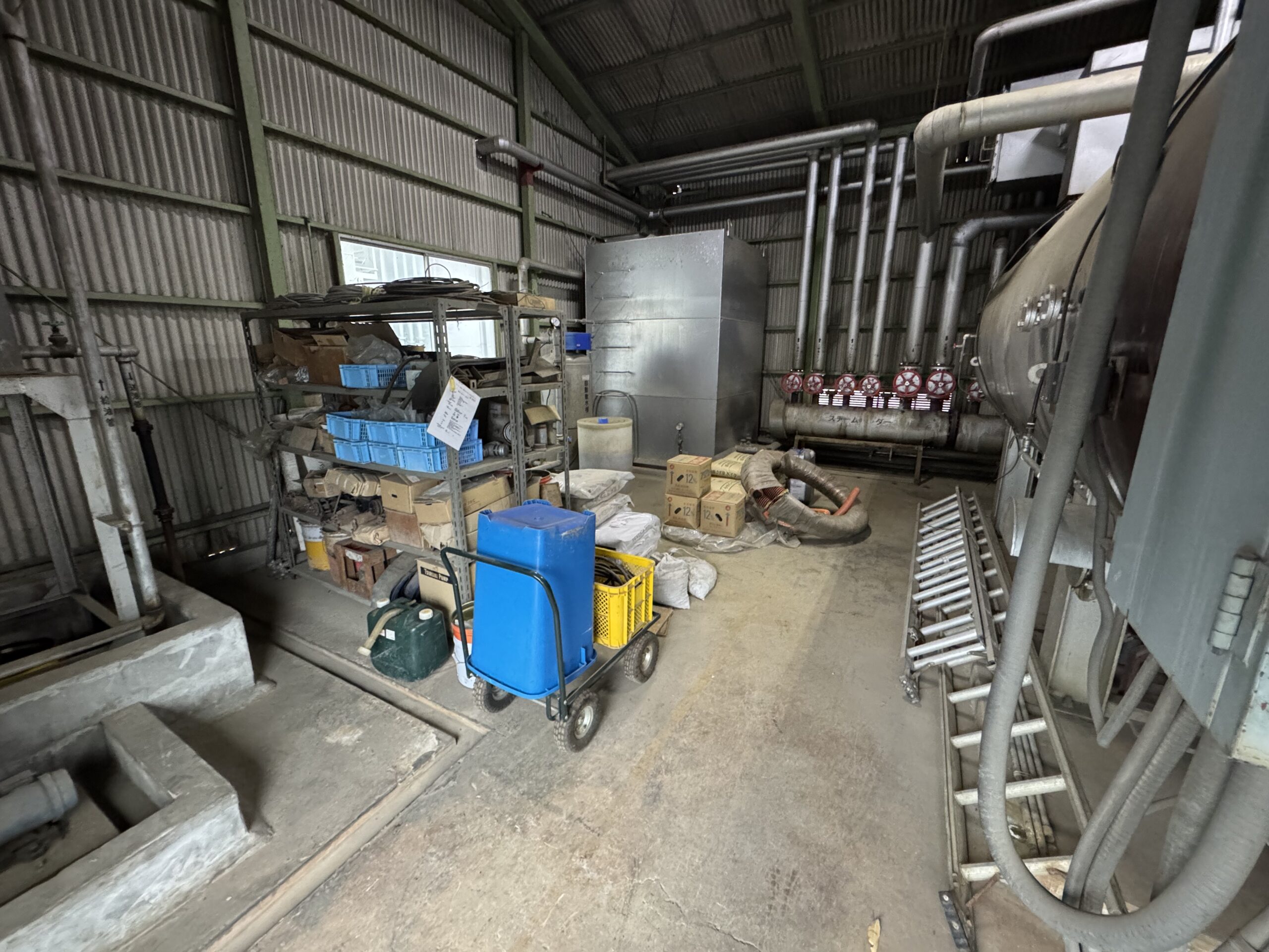 施工前の写真 ボイラ給水タンク更新工事