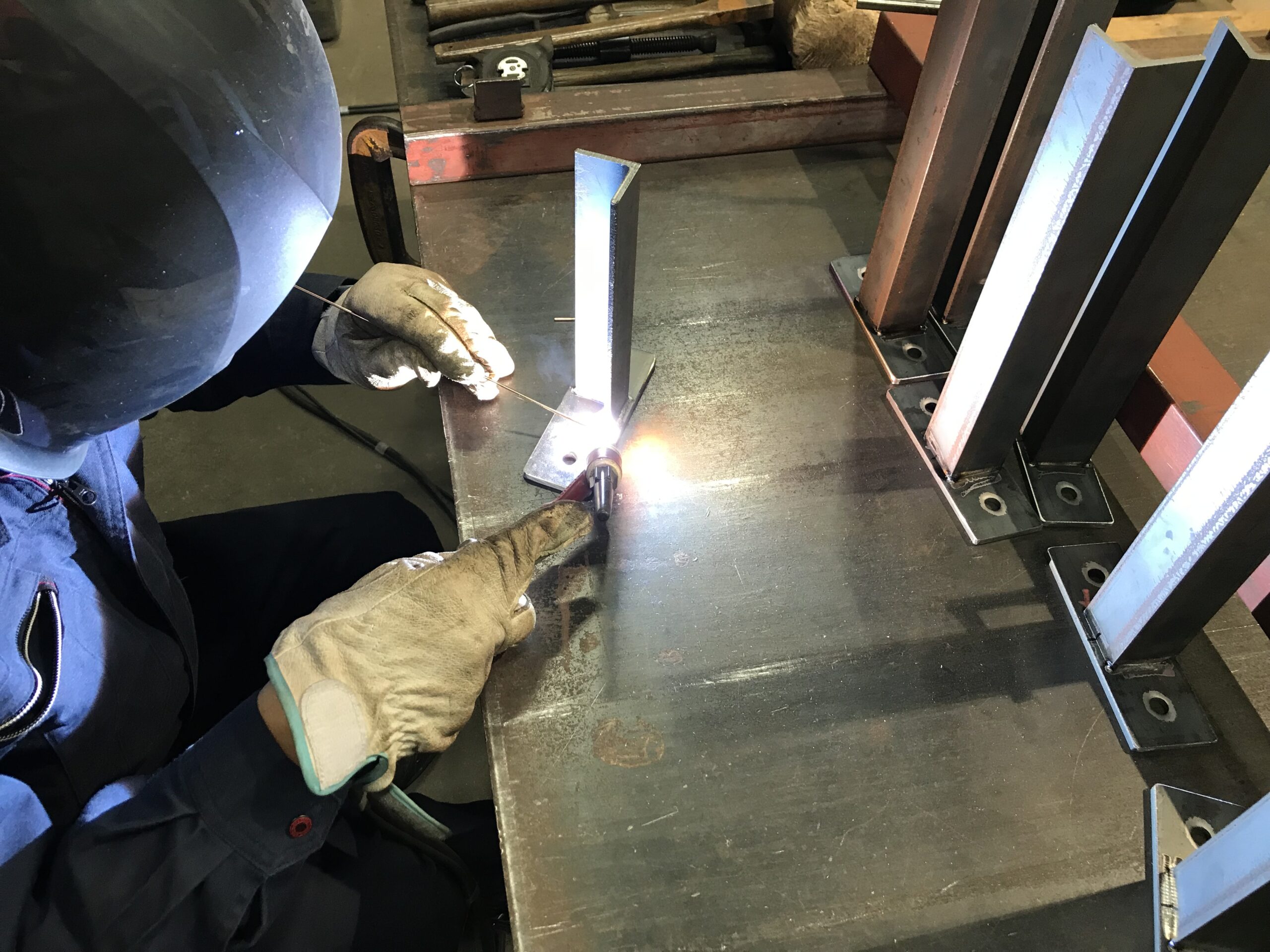 配管ブラケット製作 ①