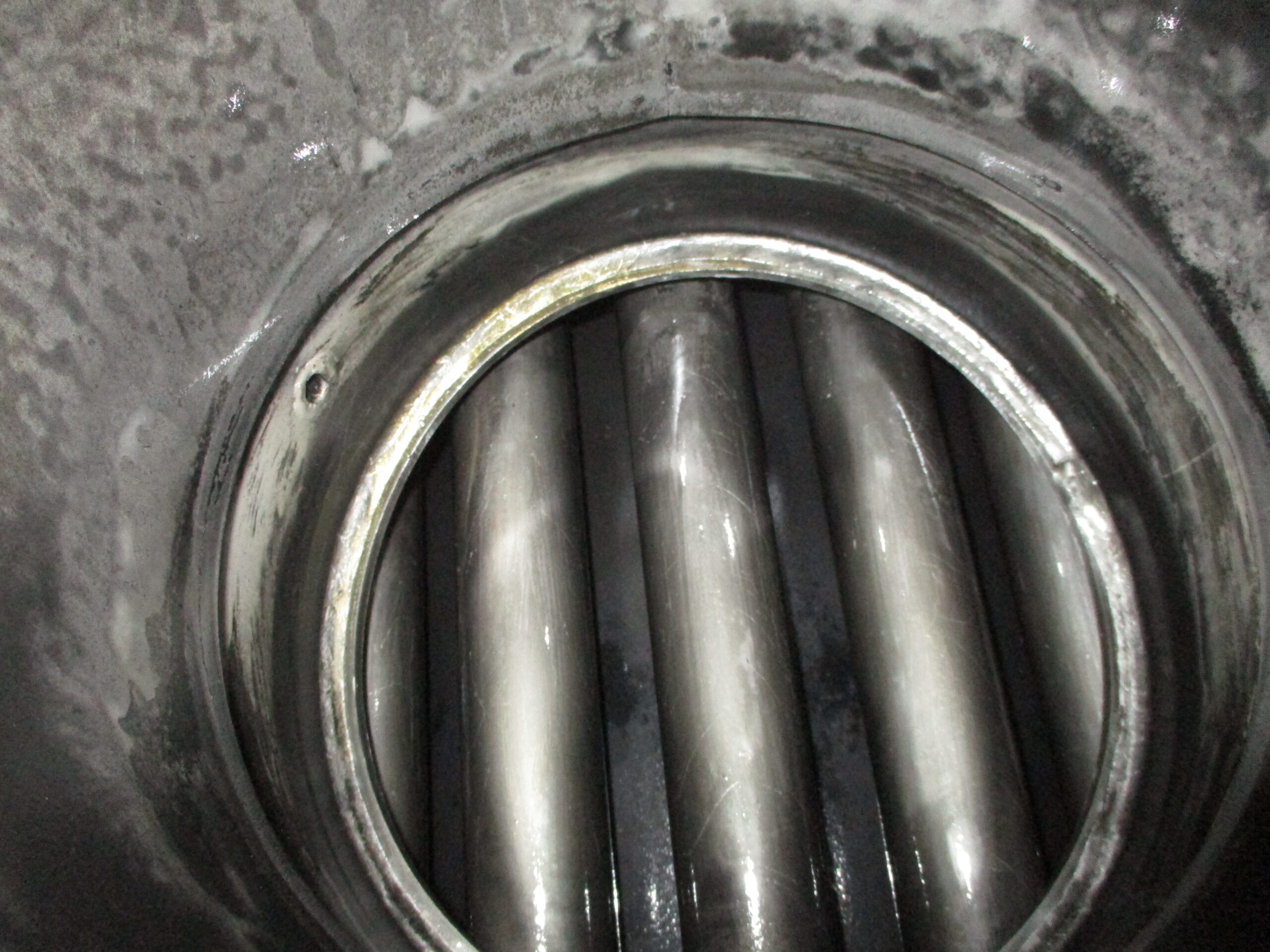 施工後の写真 バコティンヒーター煤洗浄作業