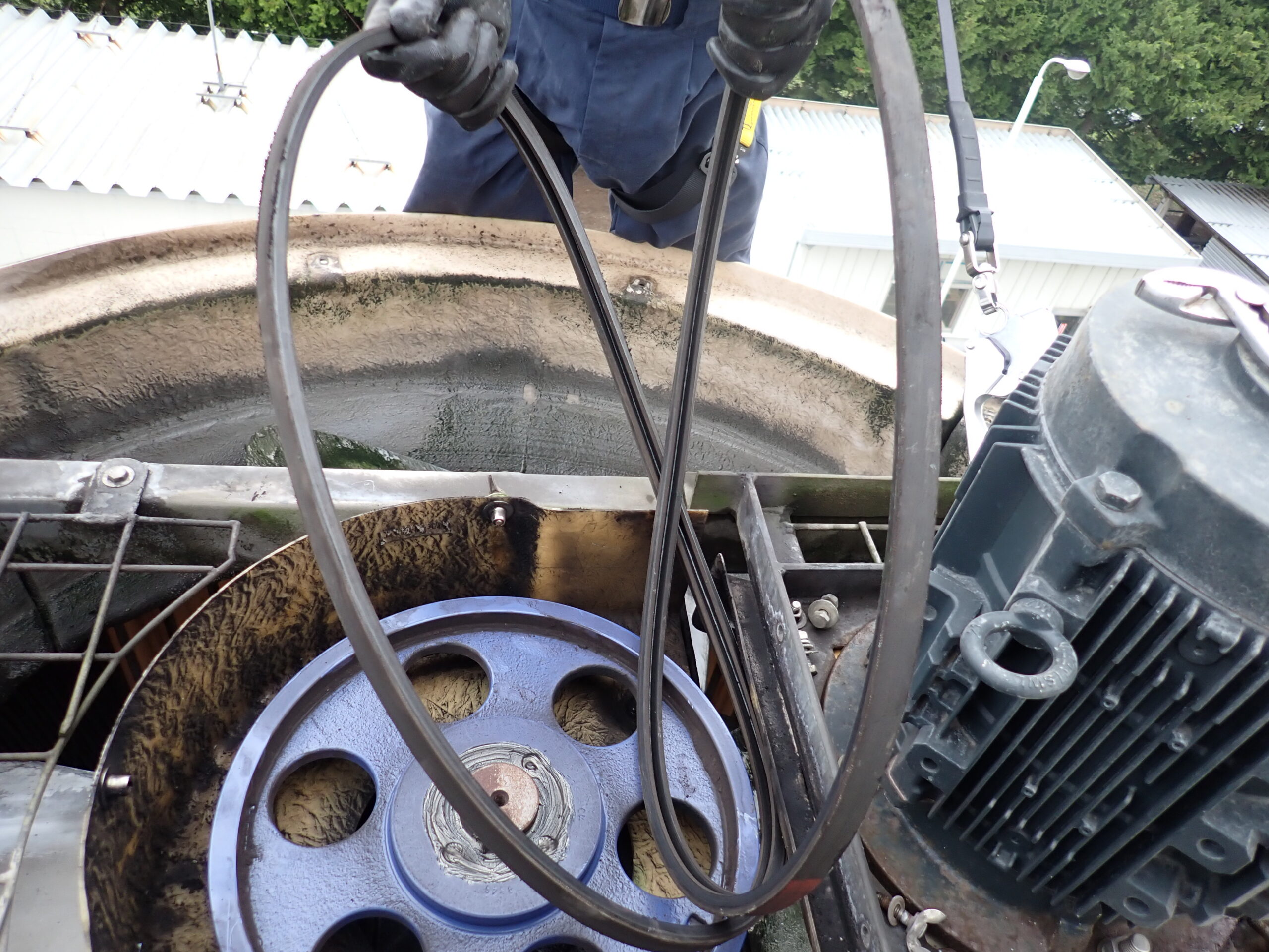 冷却塔Vベルト交換修繕