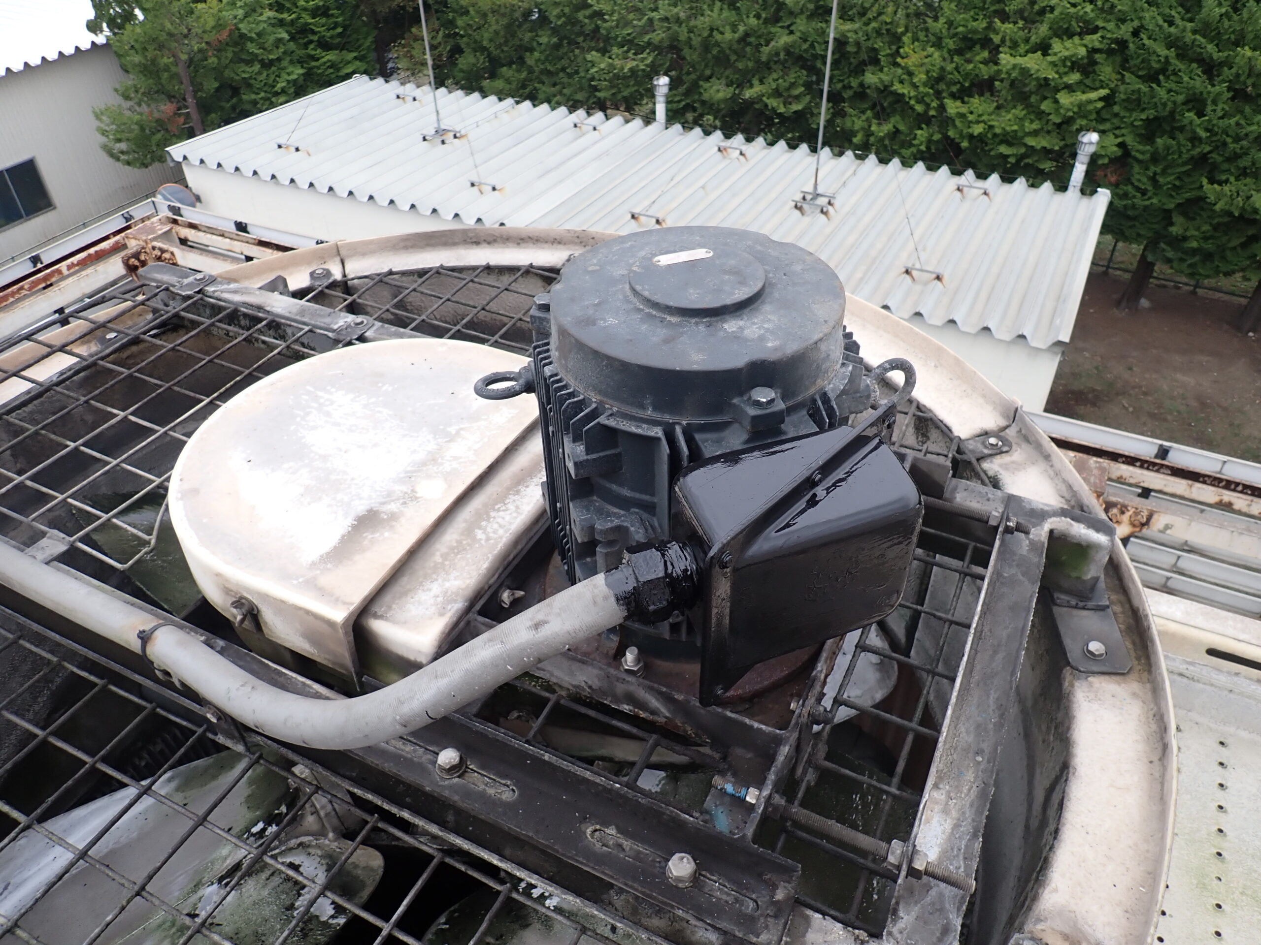 施工後の写真 冷却塔Vベルト交換修繕